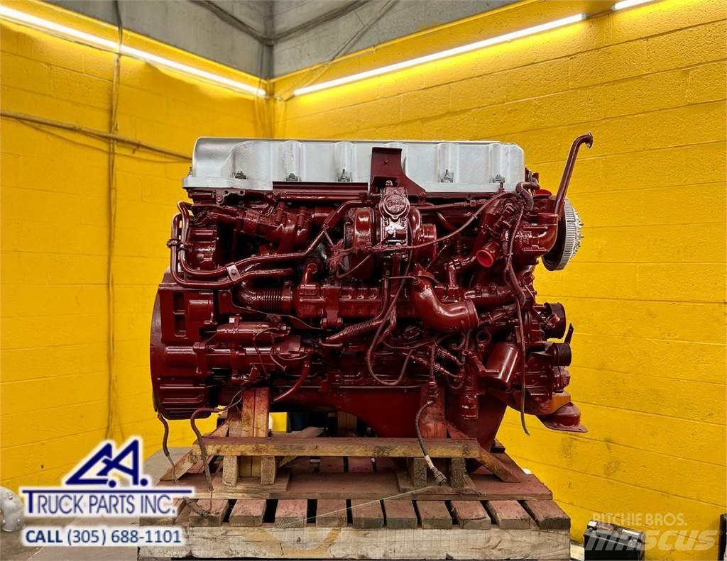 Mack MP7 Motorok