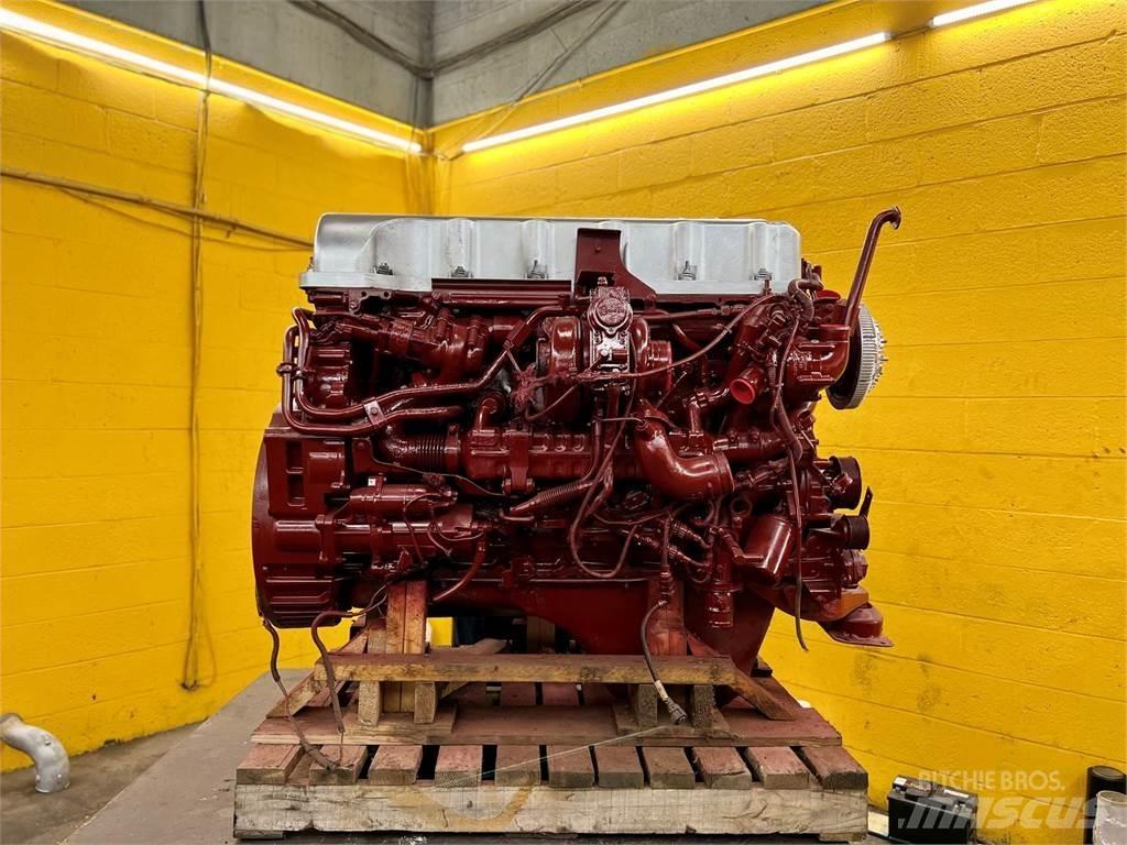 Mack MP7 Motorok