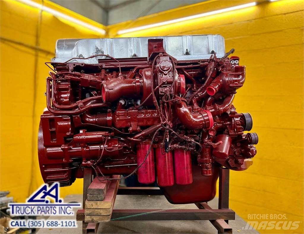 Mack MP7 Motorok
