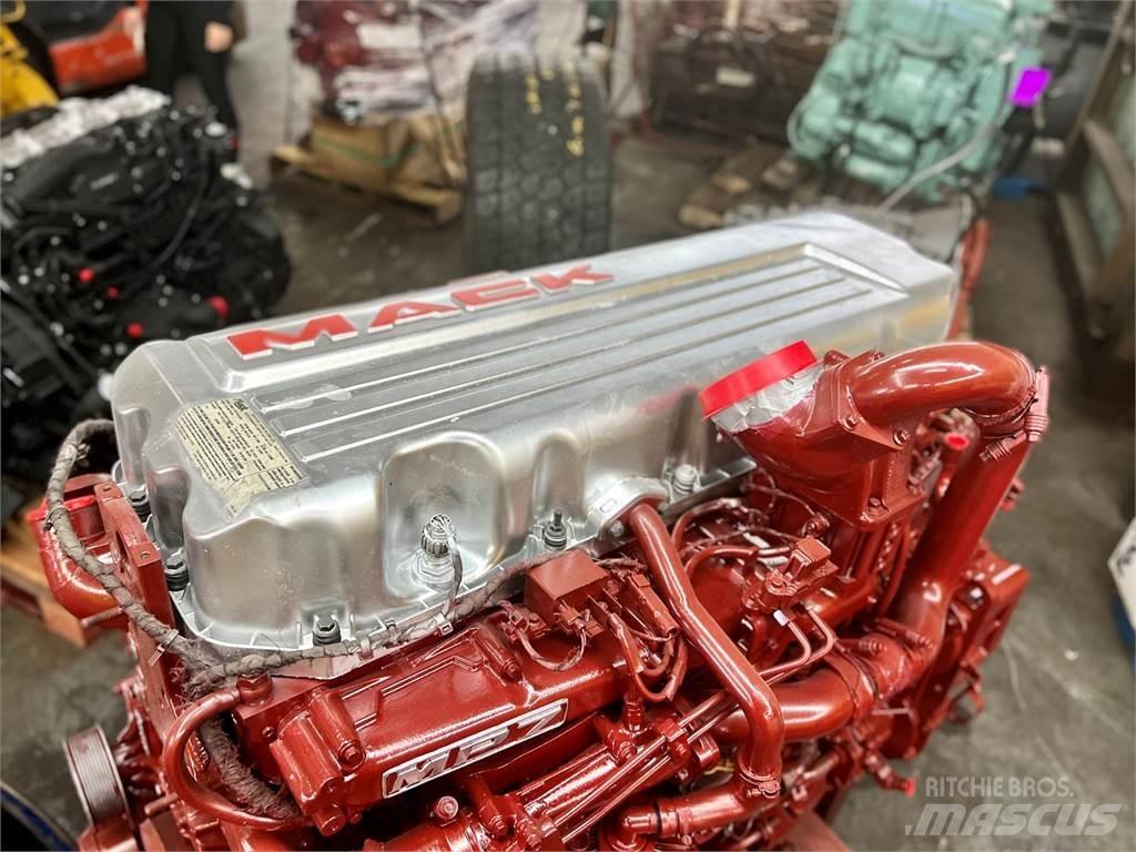 Mack MP7 Motorok