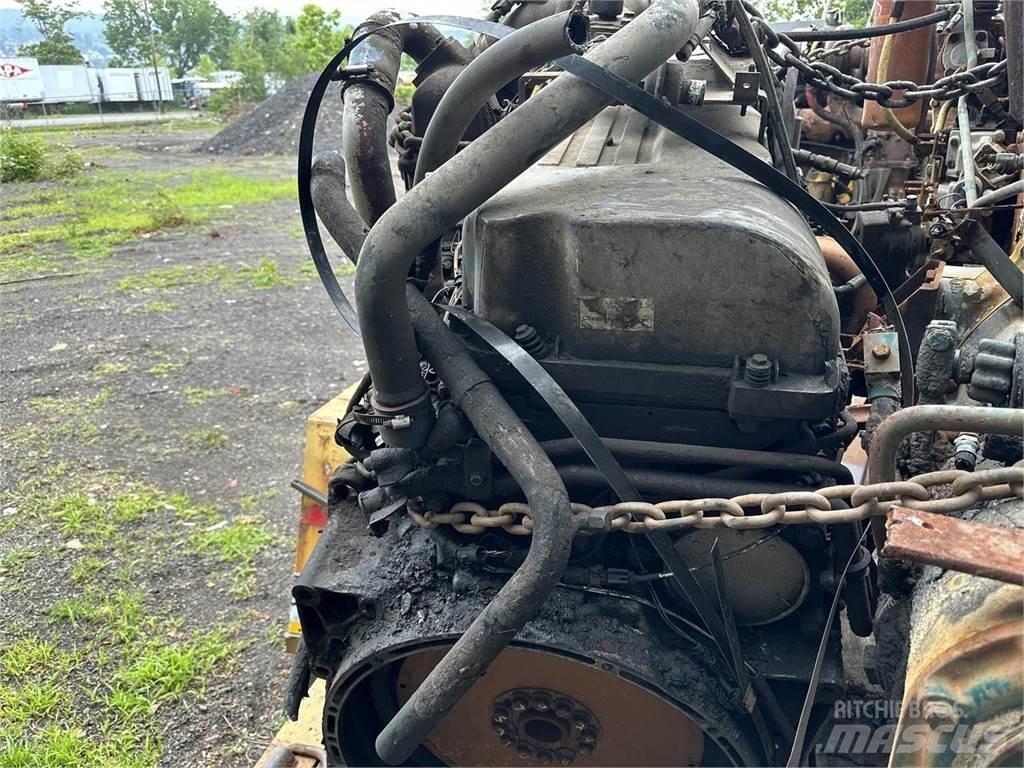 Mack MP7 Motorok