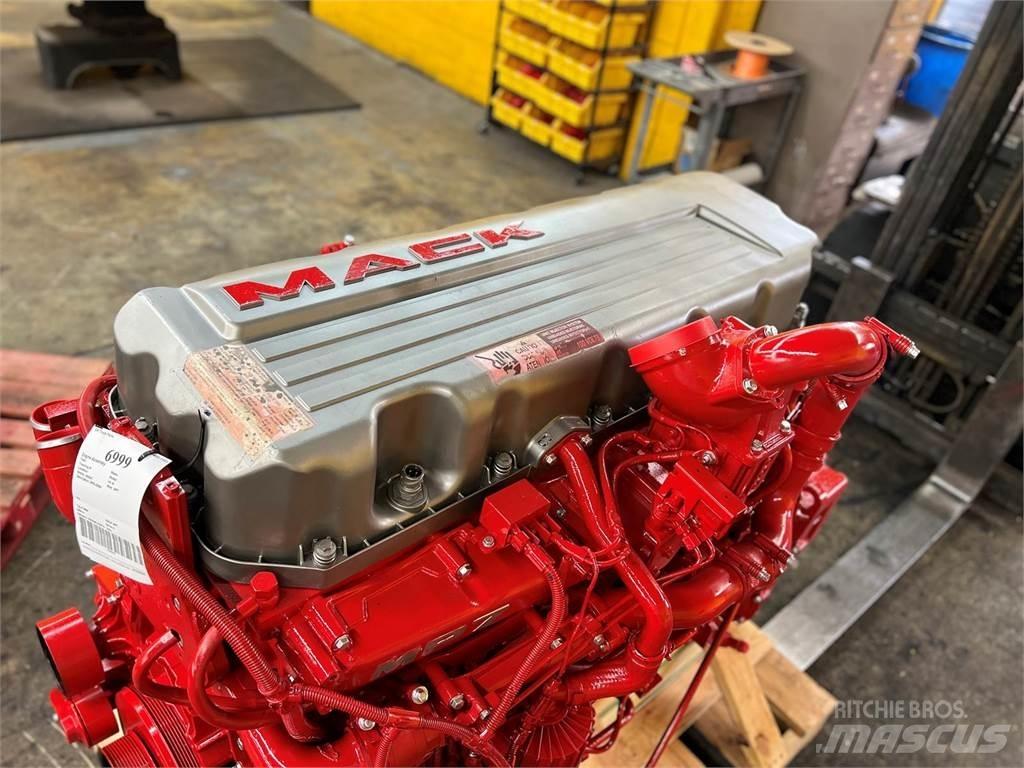 Mack MP7 Motorok