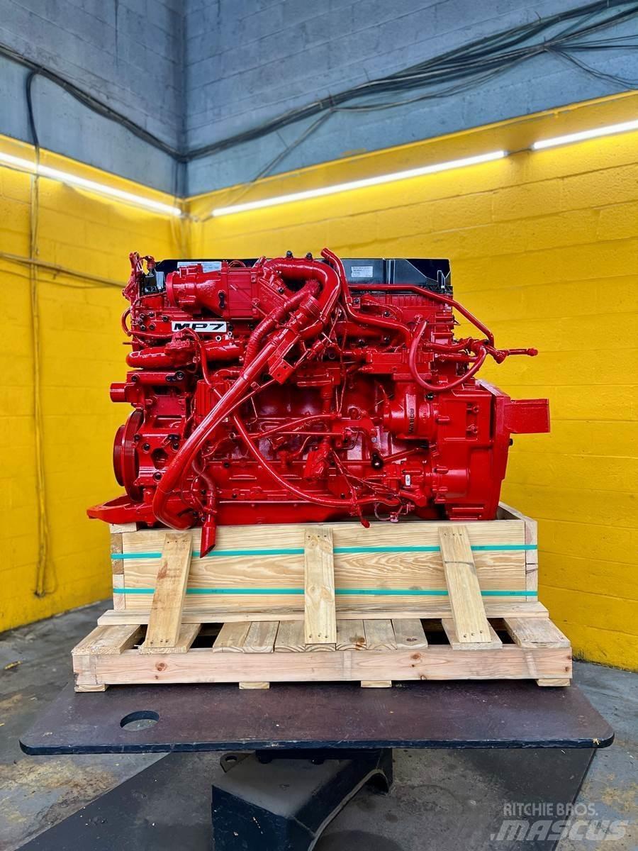 Mack MP7 Motorok