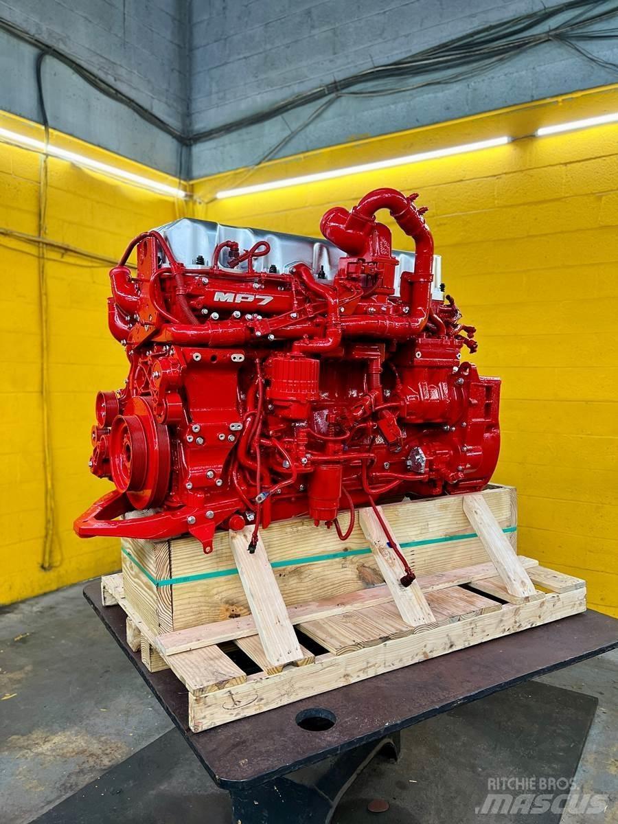 Mack MP7 Motorok