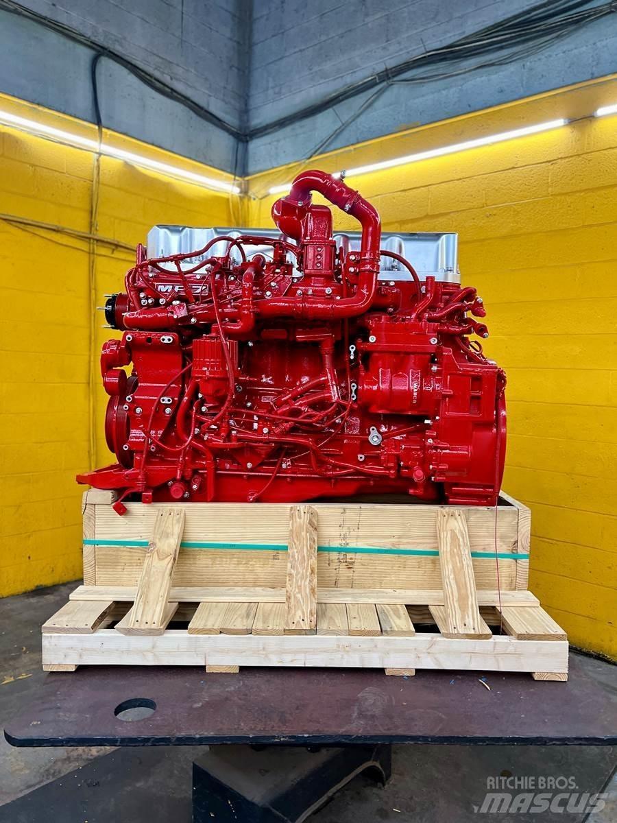 Mack MP7 Motorok