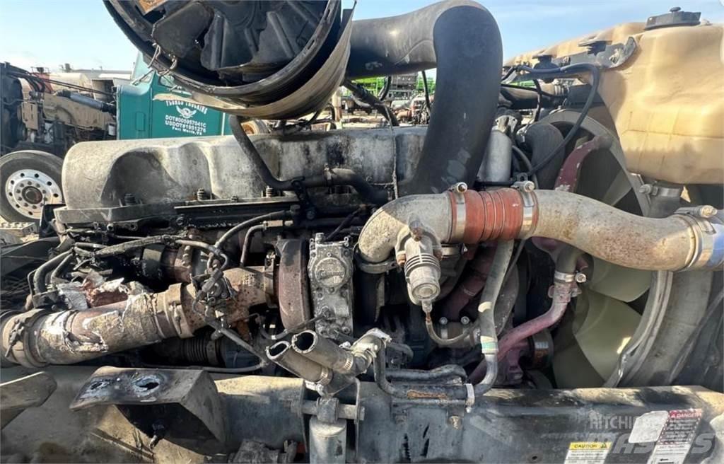 Mack MP7 Motorok