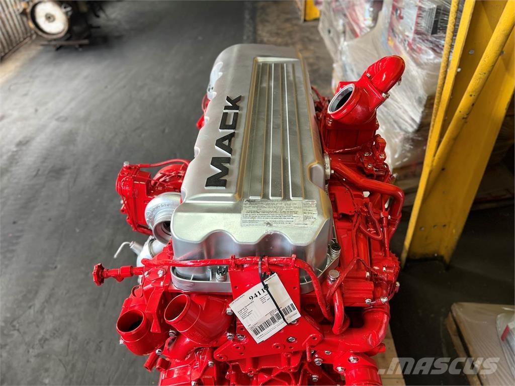 Mack MP7 Motorok