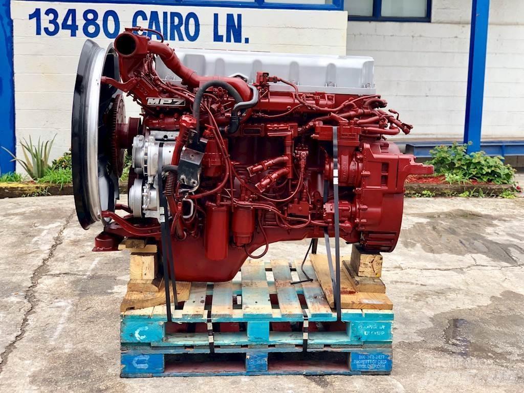 Mack MP7 Motorok