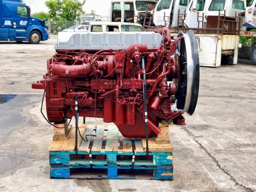 Mack MP7 Motorok