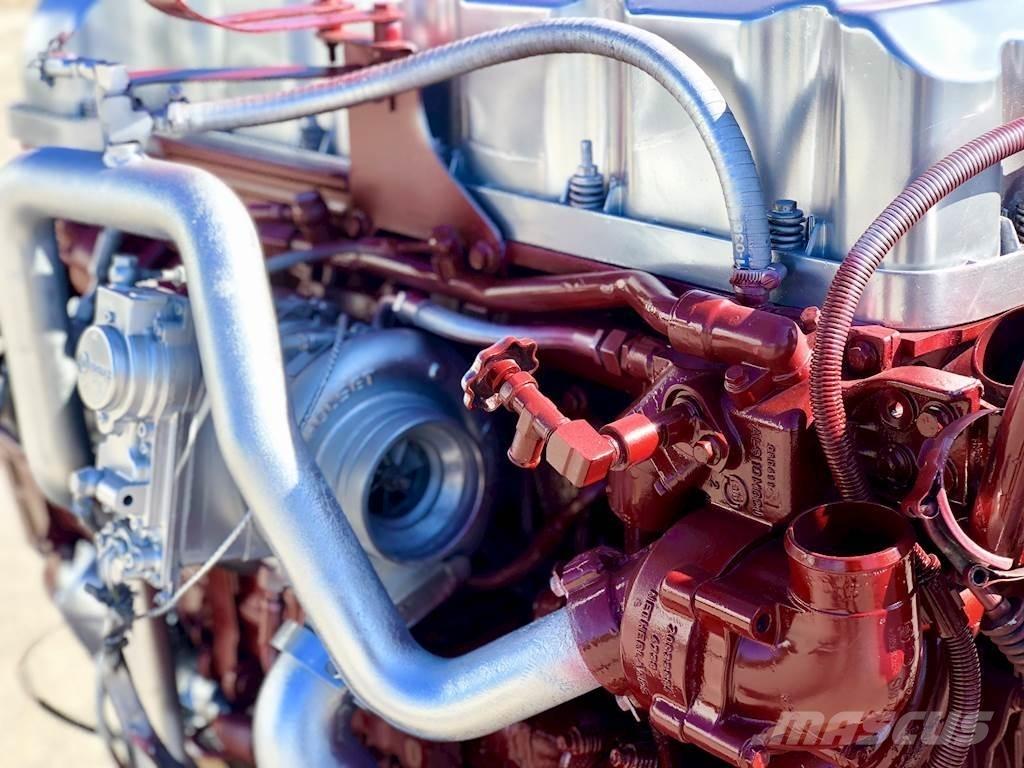 Mack MP7 Motorok