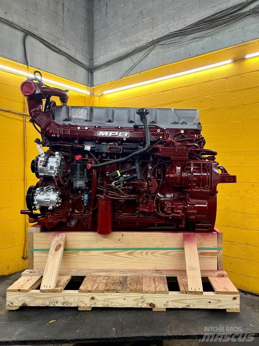 Mack MP8 Motorok