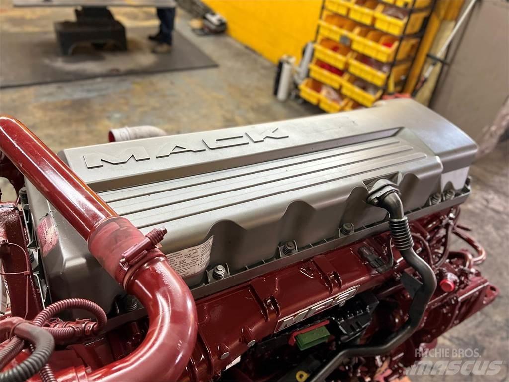 Mack MP8 Motorok