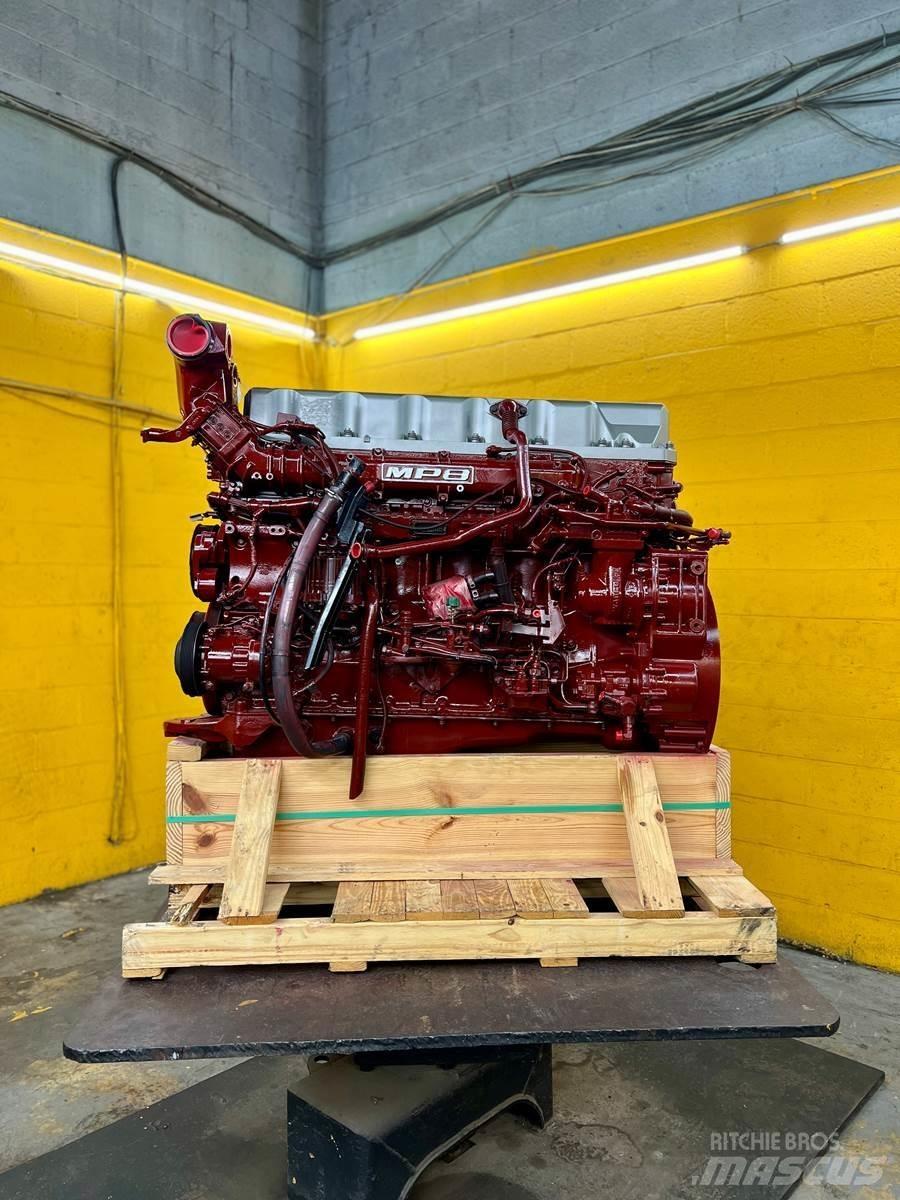 Mack MP8 Motorok