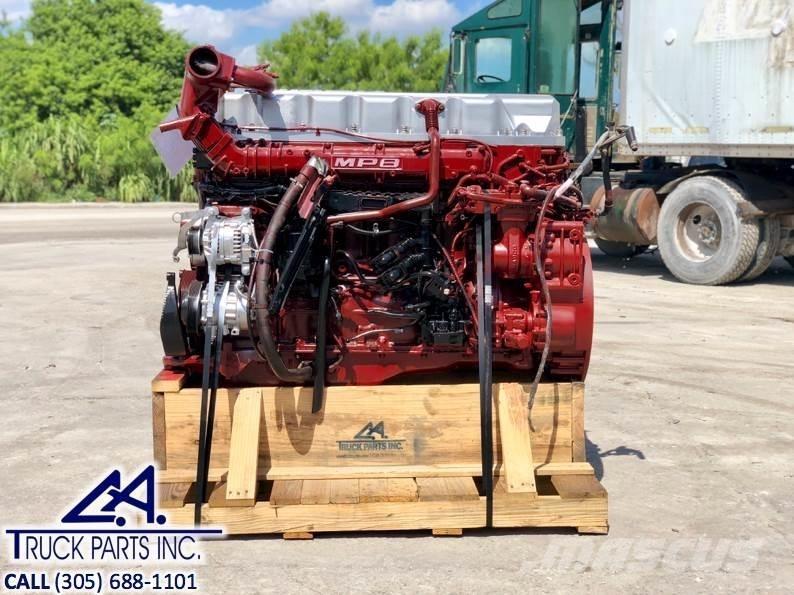 Mack MP8 Motorok