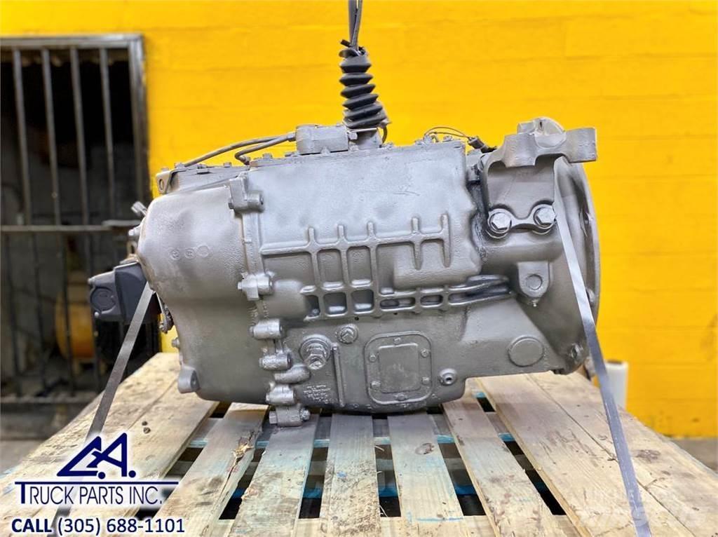 Mack T2080 Motorok
