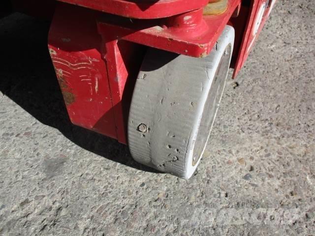 MEC 1330SE Ollós emelők
