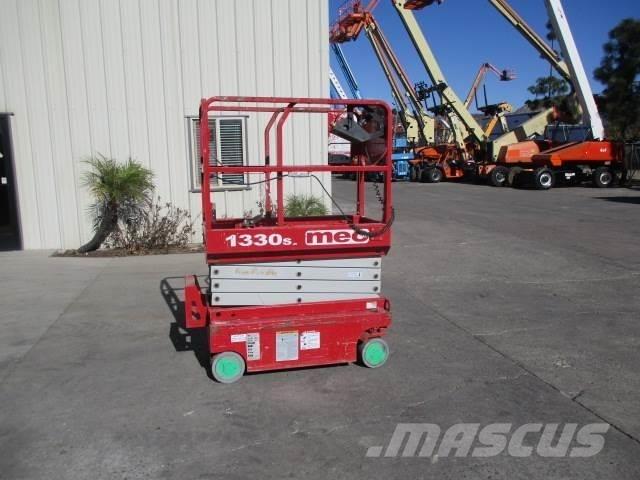 MEC 1330SE Ollós emelők
