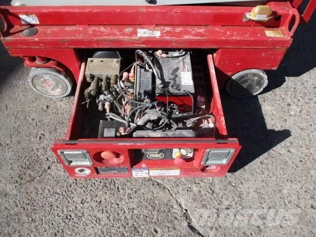 MEC 1330SE Ollós emelők