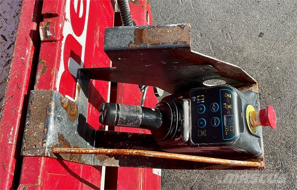 MEC 1930SE Ollós emelők