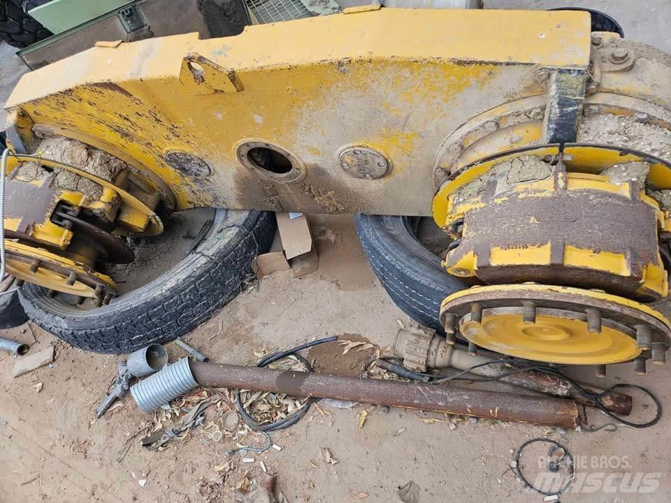 Moxy MT-30 Csuklósdömperek