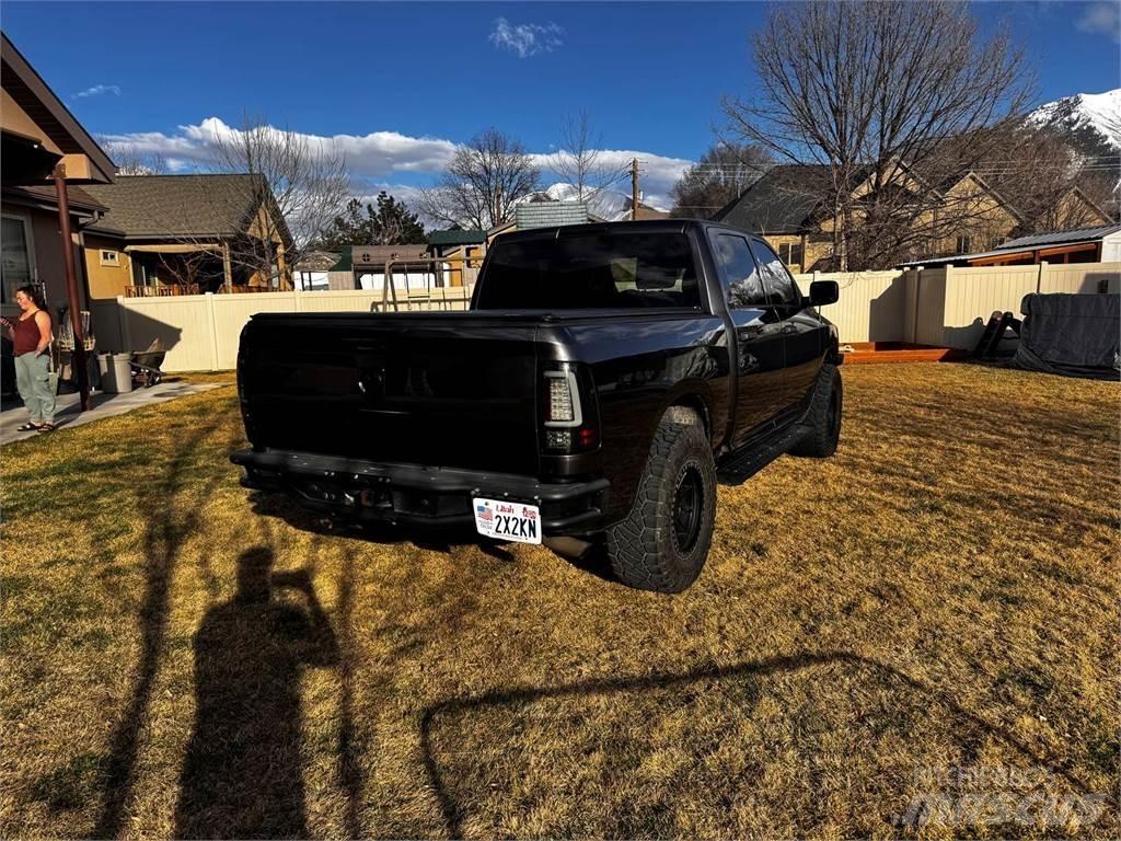 RAM 1500 Kis teherszállító/Platós kocsi