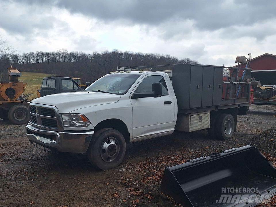 RAM 3500 Kis teherszállító/Platós kocsi