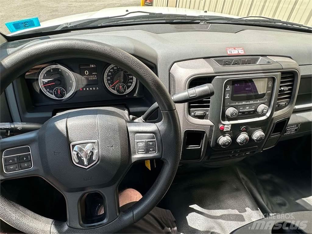 RAM 4500 Teherautóra szerelt emelők és állványok