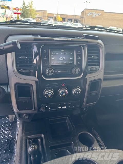 RAM 5500 Teherautóra szerelt emelők és állványok