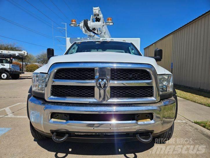 RAM 5500 Teherautóra szerelt emelők és állványok