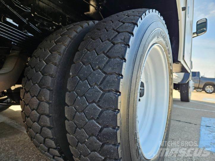 RAM 5500 Teherautóra szerelt emelők és állványok