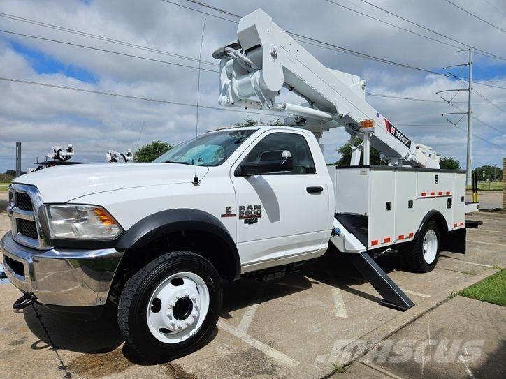 RAM 5500 Teherautóra szerelt emelők és állványok