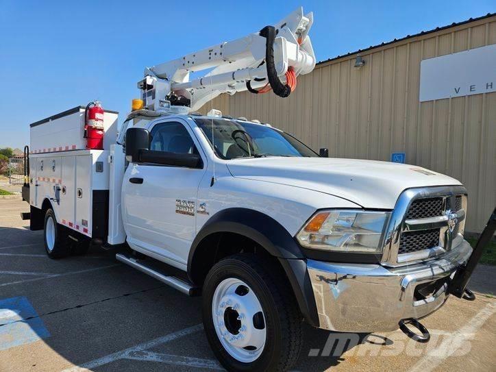 RAM 5500 Teherautóra szerelt emelők és állványok