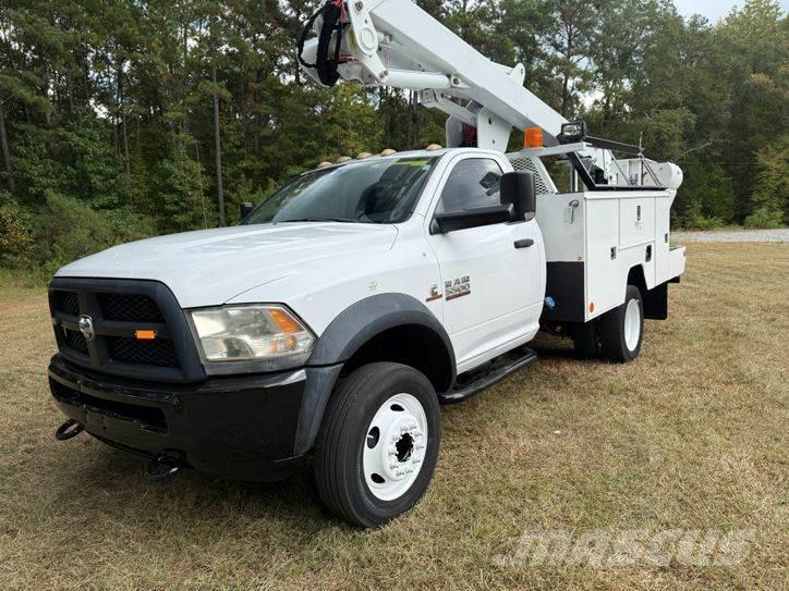 RAM 5500 Teherautóra szerelt emelők és állványok