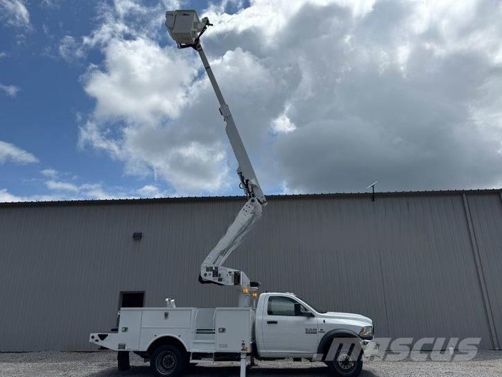 RAM 5500 Teherautóra szerelt emelők és állványok