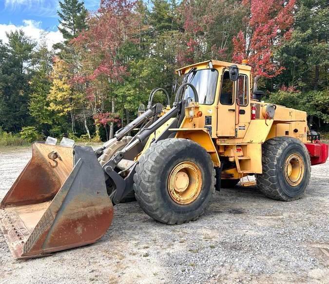 Volvo L120 Gumikerekes homlokrakodók