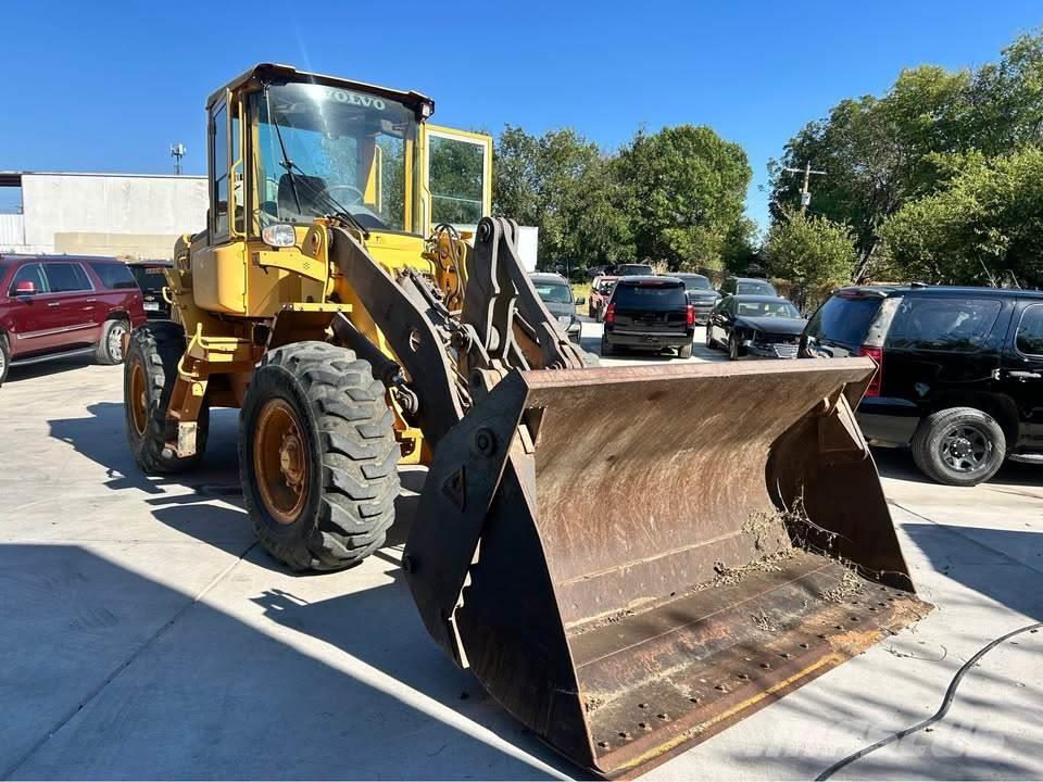 Volvo L60E Gumikerekes homlokrakodók
