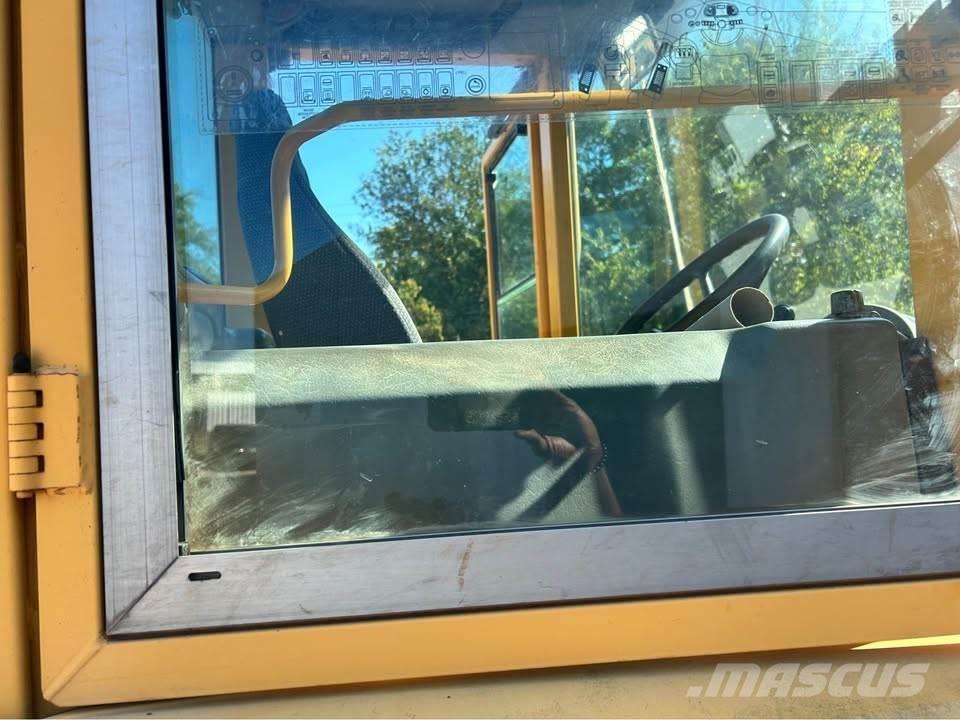 Volvo L60E Gumikerekes homlokrakodók