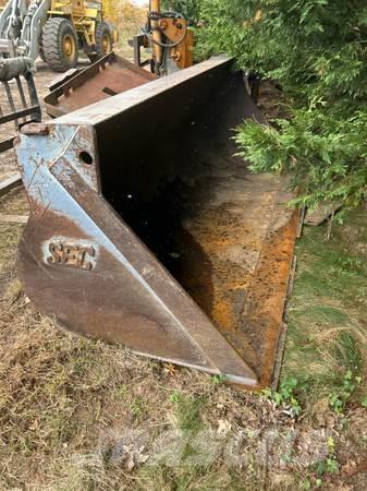 Volvo L90C Gumikerekes homlokrakodók