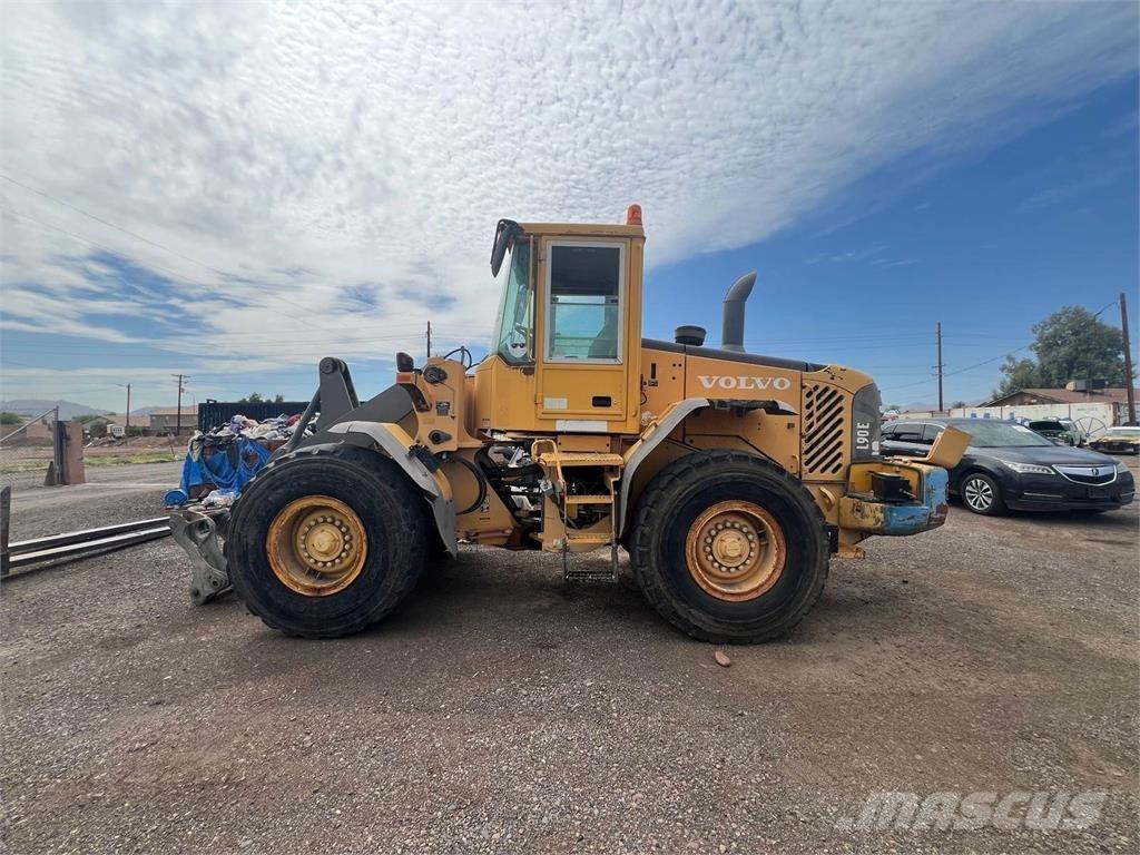 Volvo L90E Gumikerekes homlokrakodók