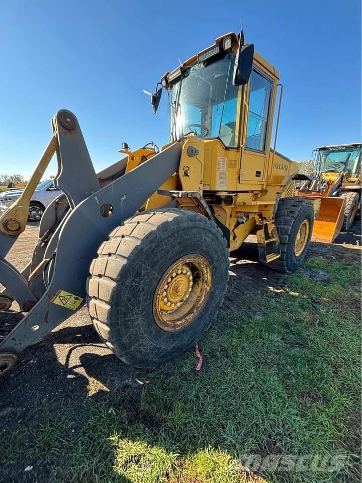 Volvo L90E Gumikerekes homlokrakodók