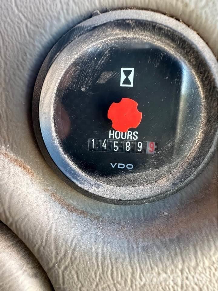 Volvo L90F Gumikerekes homlokrakodók