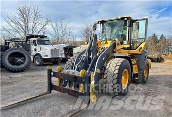 Volvo L90G Gumikerekes homlokrakodók