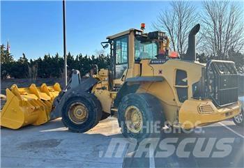 Volvo L90G Gumikerekes homlokrakodók