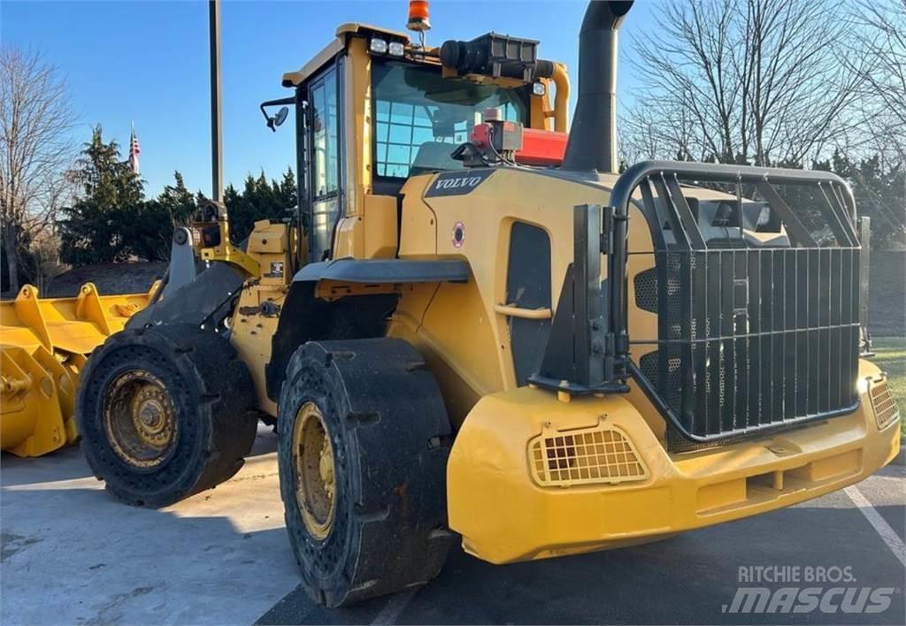 Volvo L90G Gumikerekes homlokrakodók