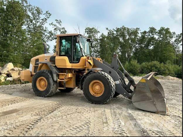 Volvo L90G Gumikerekes homlokrakodók