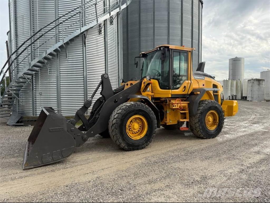 Volvo L90H Gumikerekes homlokrakodók