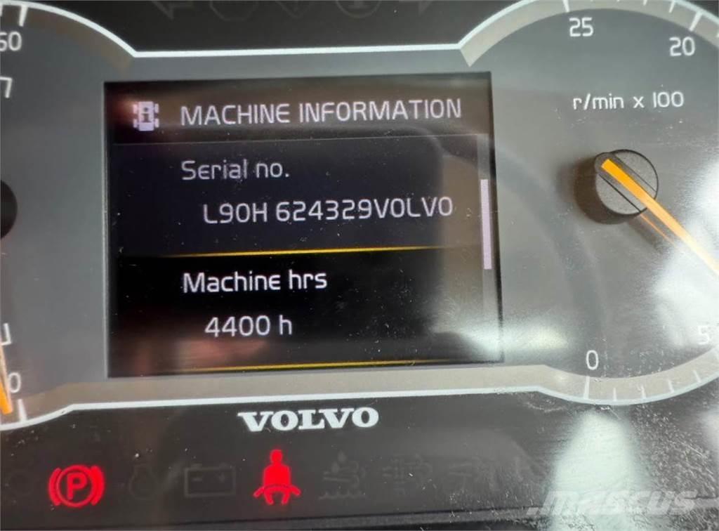 Volvo L90H Gumikerekes homlokrakodók