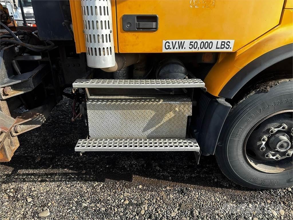 Volvo VHD Hóeltakarítók