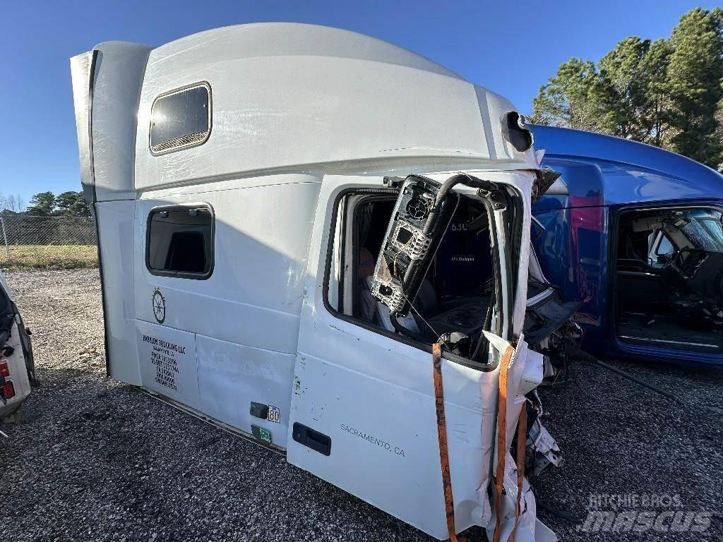 Volvo VNL Haszonjárművek - Egyéb