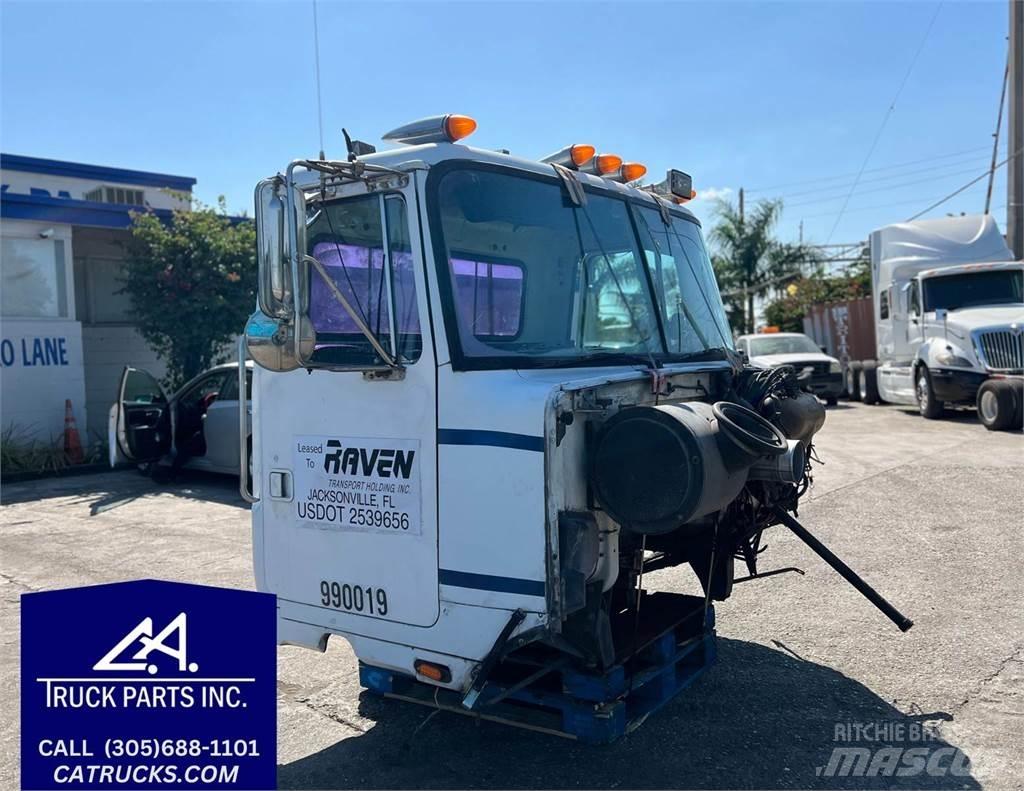 Volvo VNL Haszonjárművek - Egyéb